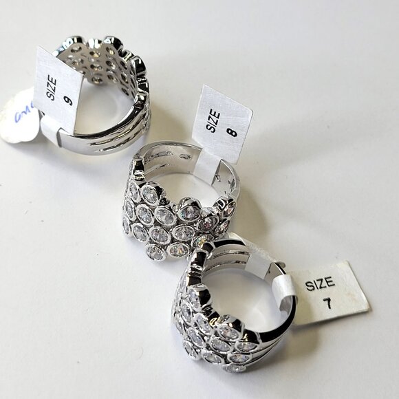 Clear Rhinestones Ring Size 9 Wide Band Silver Tone - Size 9 - Picture 14 of 14